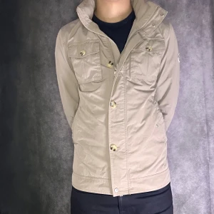 J.lindberg fieldjacket - Mycket fint skick | Size S  | fraktar spårbart inom 24 timmar |  för att köpa klicka ” köp nu” | vid frågor skriv ett meddelande |