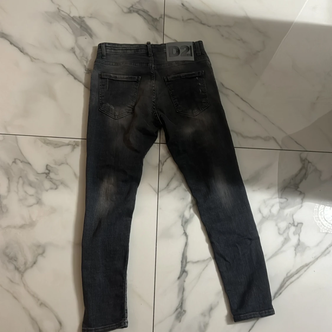 Grå slim fit jeans  från Dsquared2 - 1