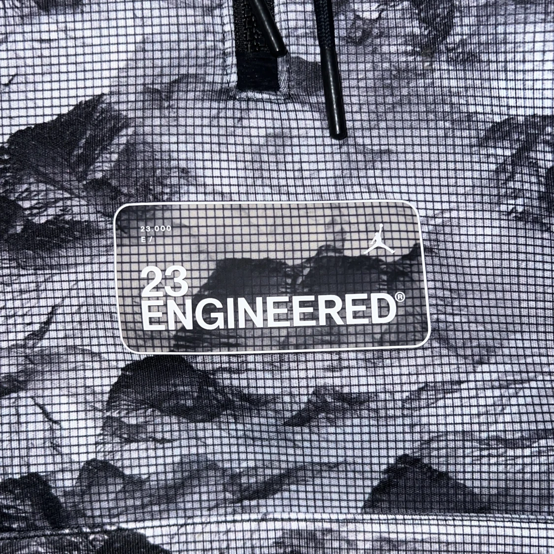 Grå och svart hoodie från Jordan - 2