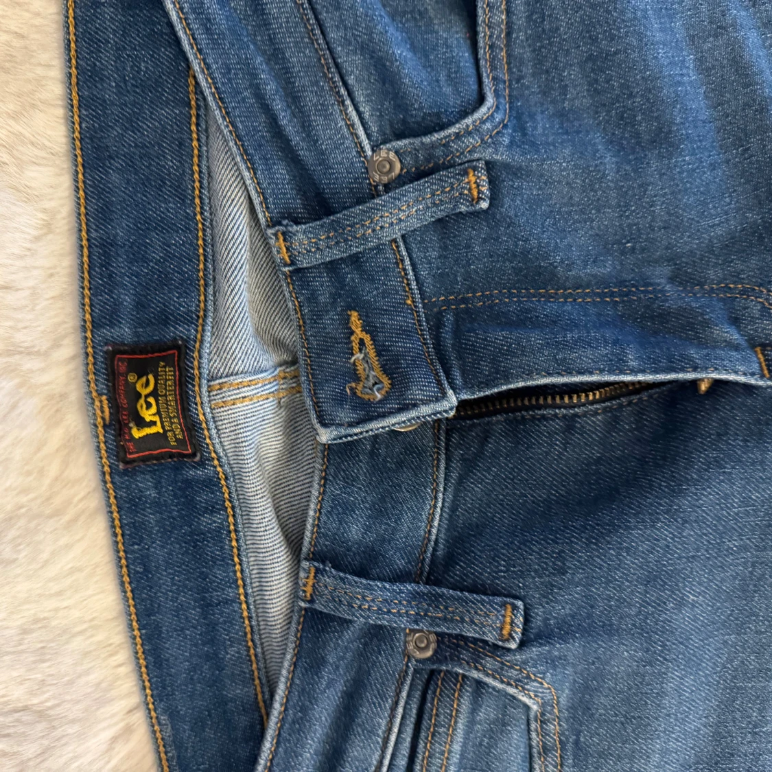 Blå bootcut jeans från Lee - 1