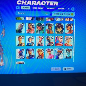 Forre konto - Fortnite konto med många bra skinns och pickaxes!! Pris kan diskuteras jag kan också tradea konto!! Har visa skinns värda 400 kr och har betalat mycket på spelet!!