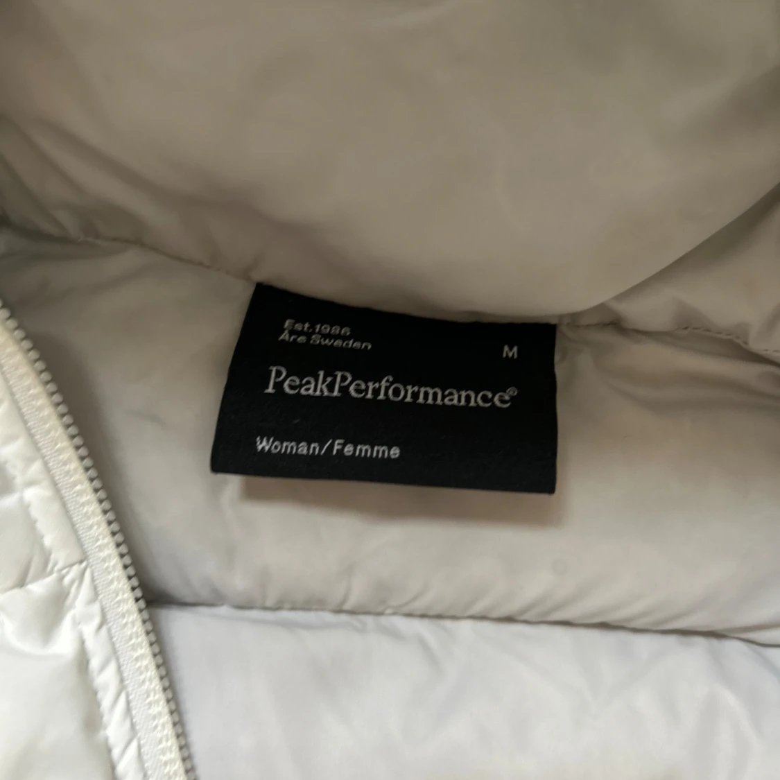 Vit dunjacka från Peak Performance - 4