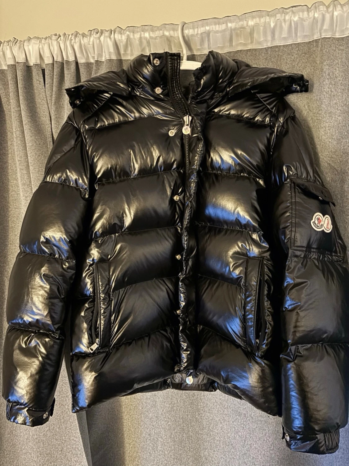 Svart Moncler pufferjacka