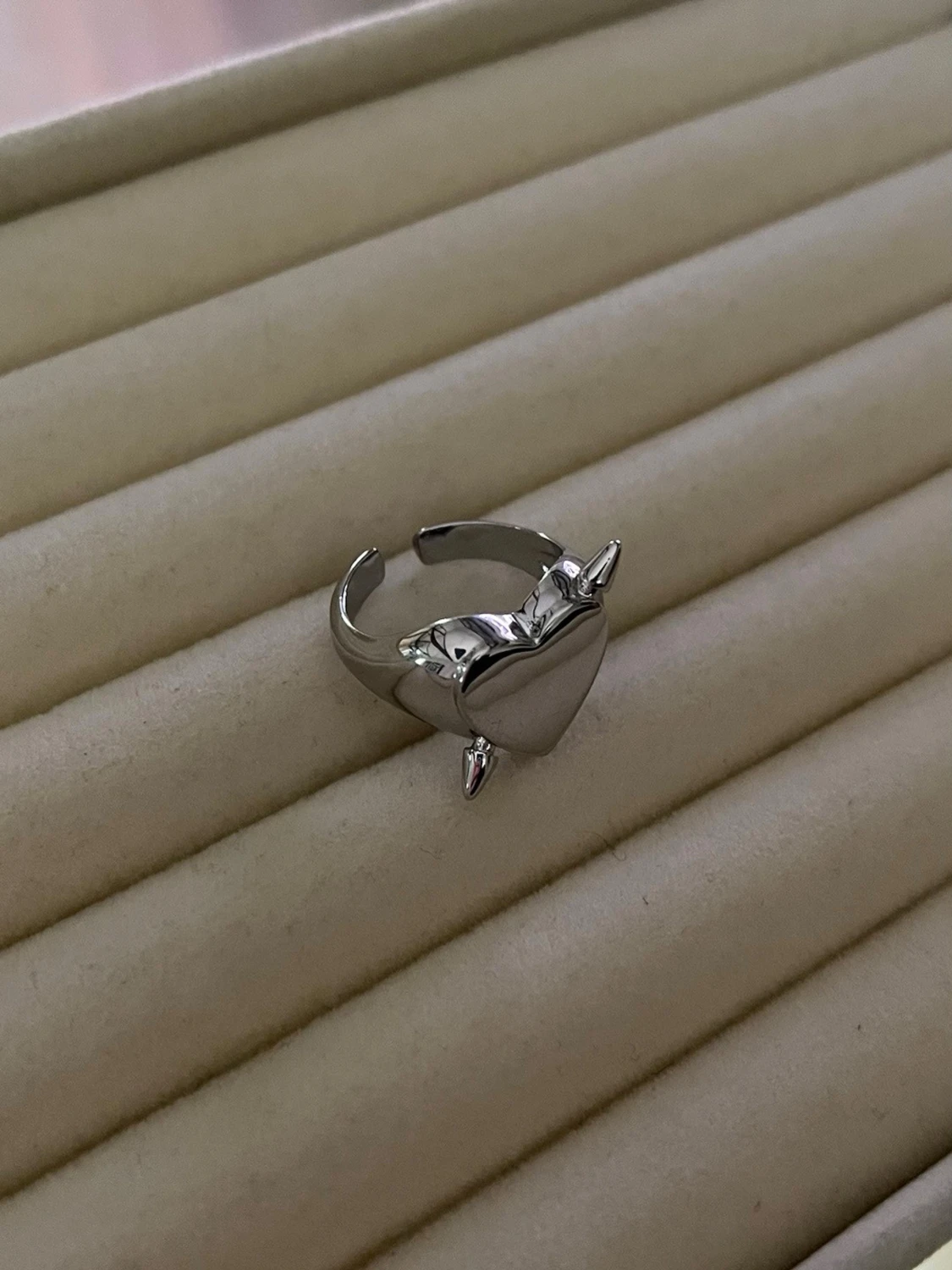 Alvaz Essentials ”Heart Arrow Ring” inspirerad ring - 2