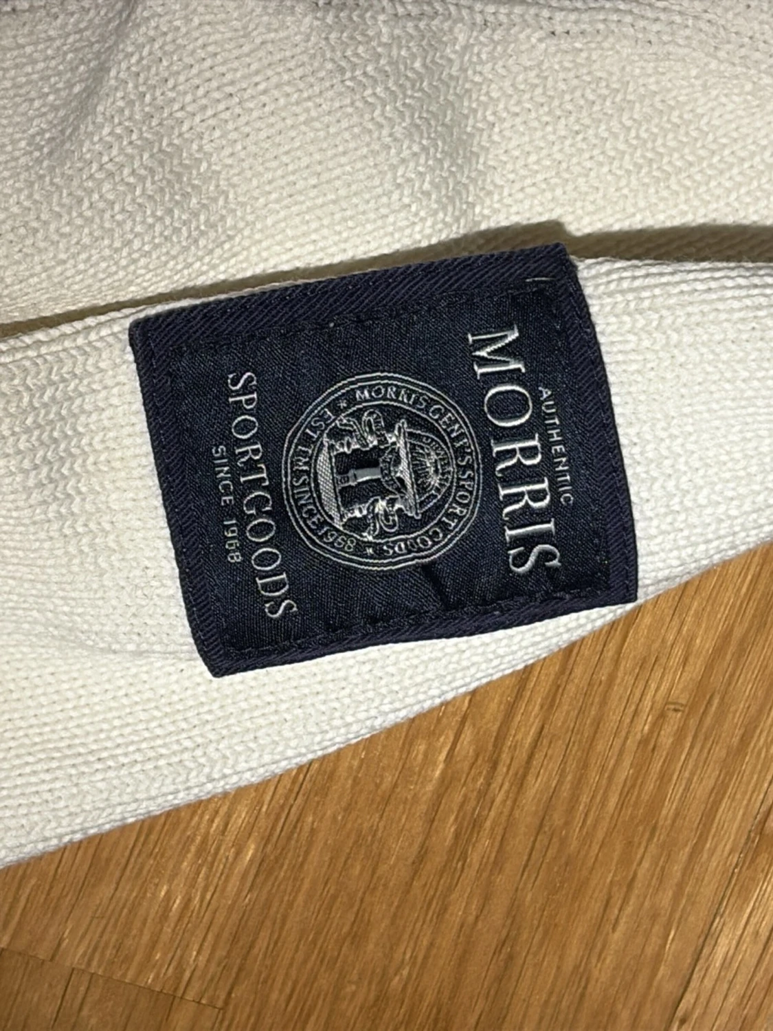 Morris Stickad Vit tröja - 3