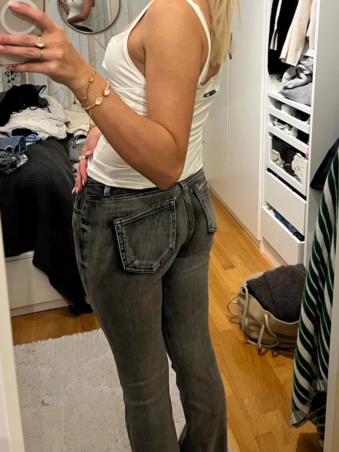 Grå bootcut jeans från Vero Moda - 1