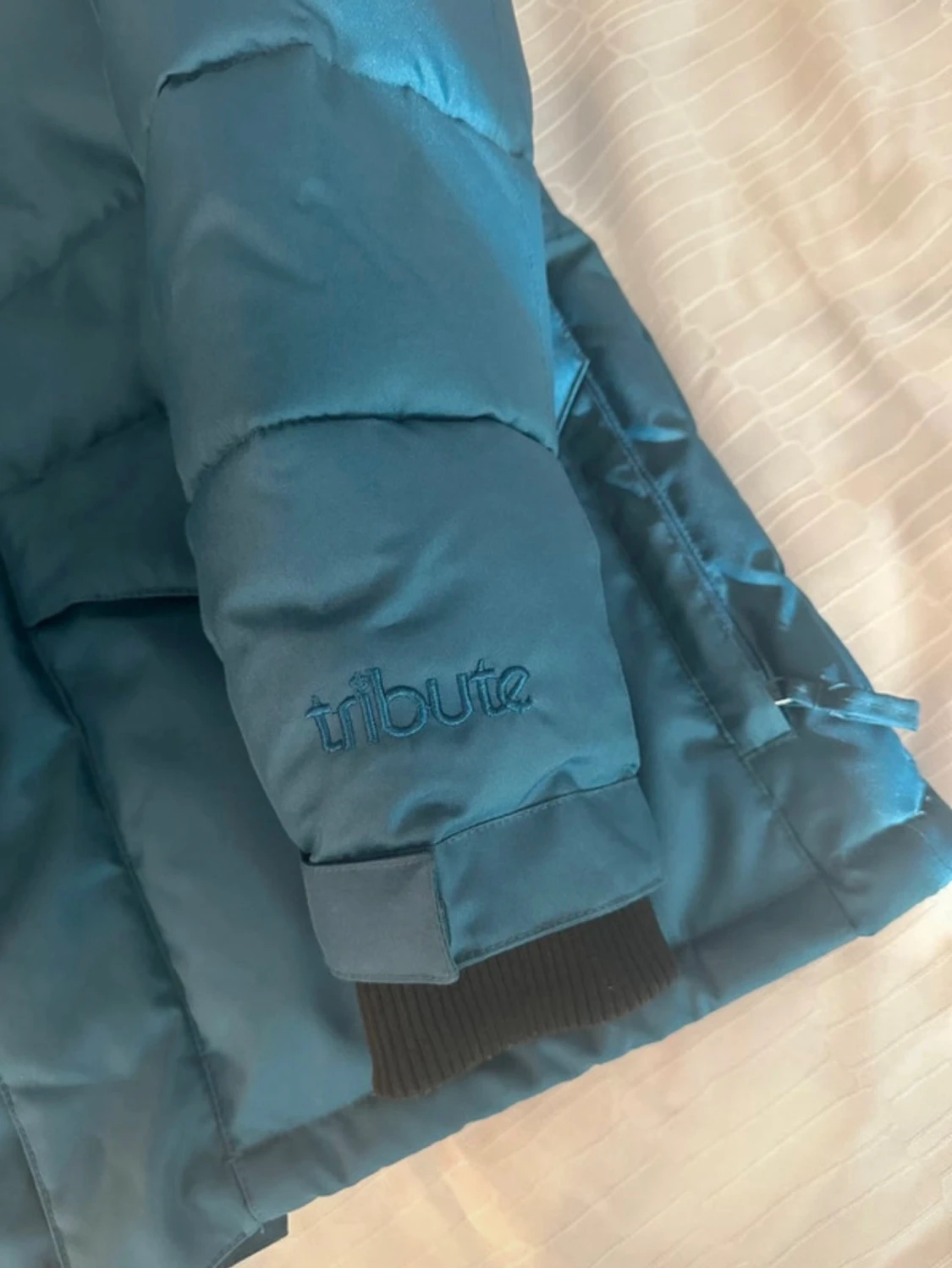 Blå pufferjacka från Tribute - 1