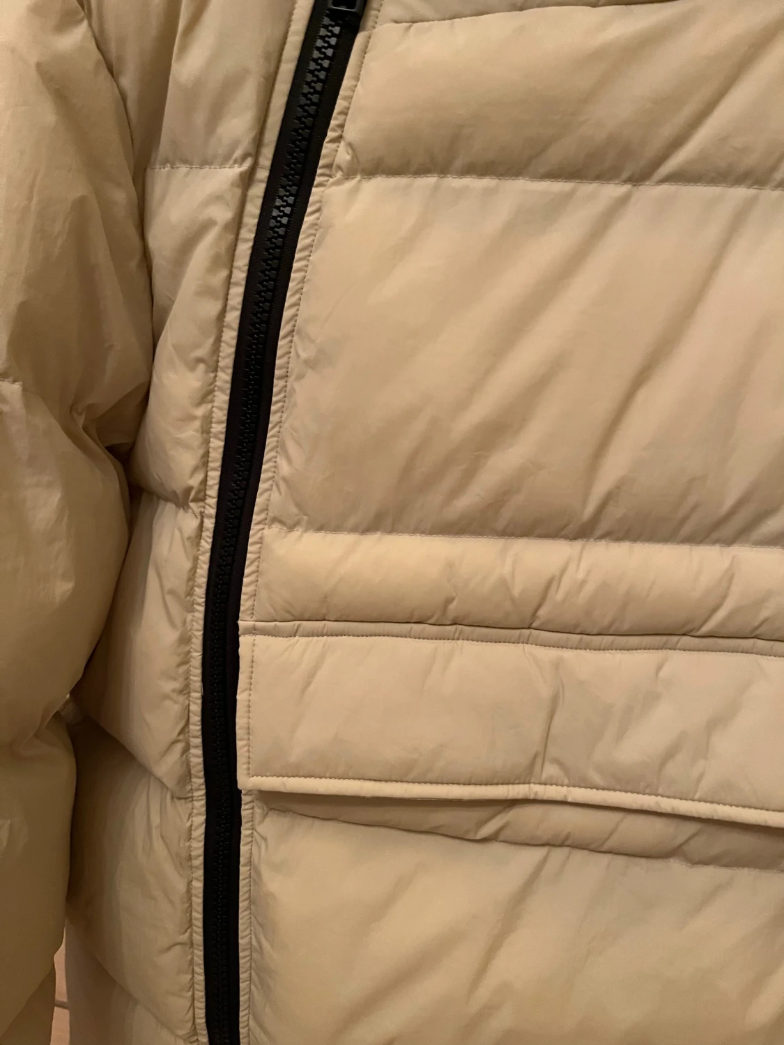 Beige pufferjacka med huva från Boohoo Man - 2