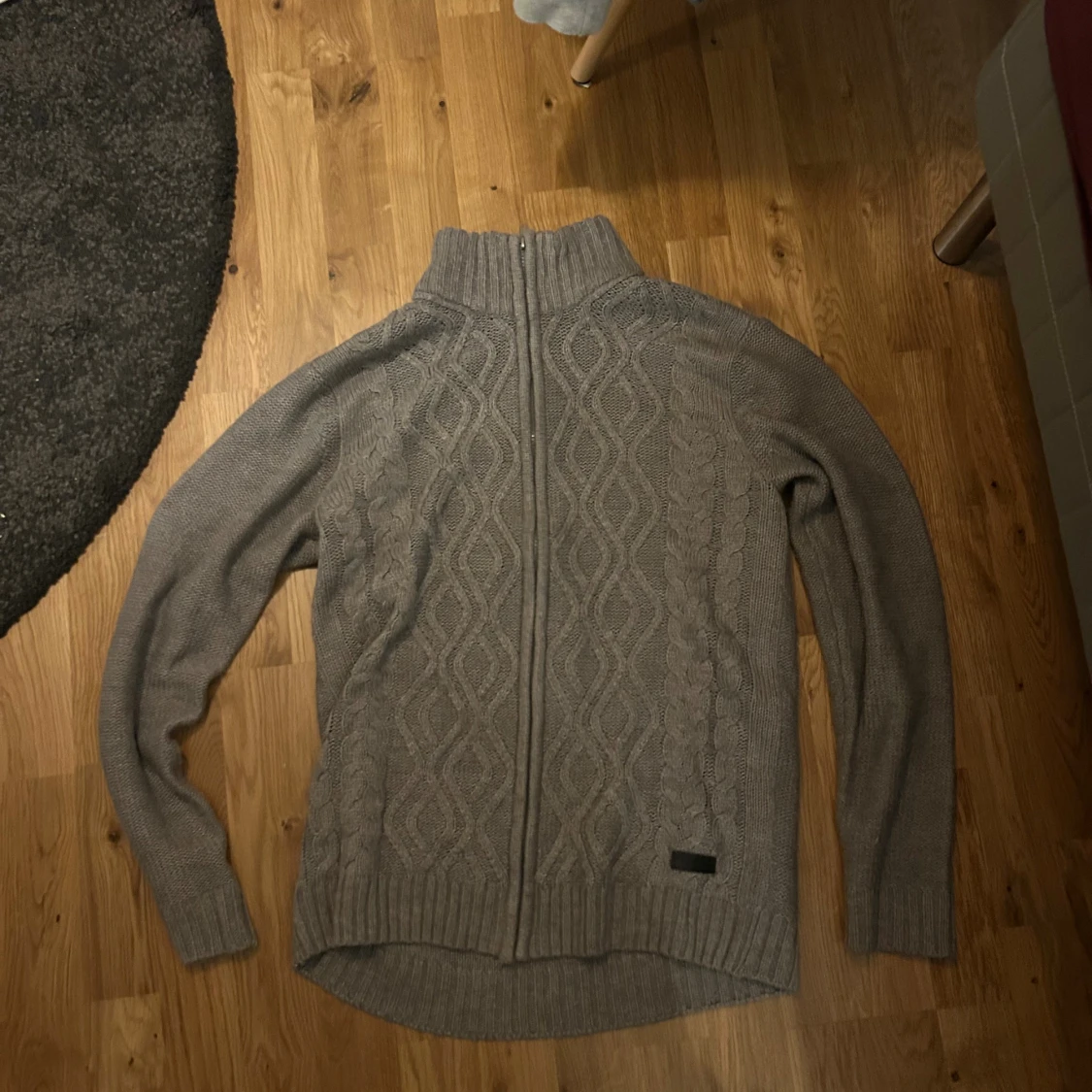 Kabelstickad ziptröja - 1