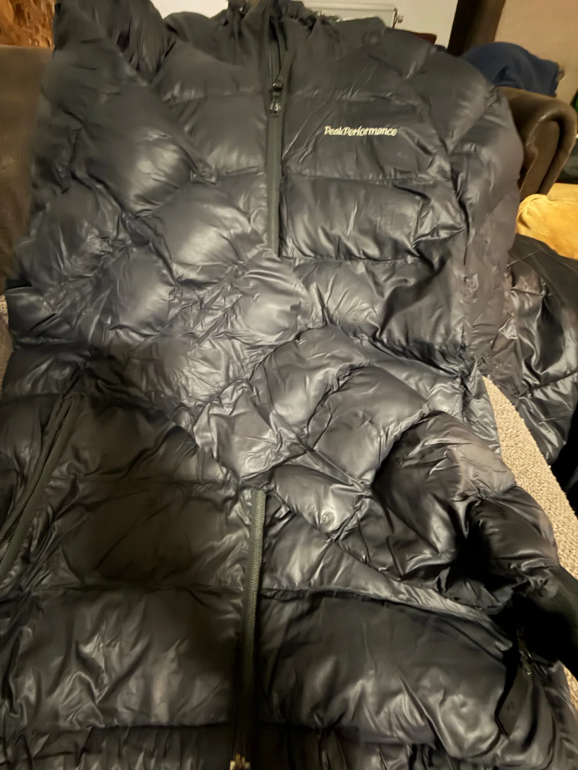 Svart Peak Performance dunjacka M