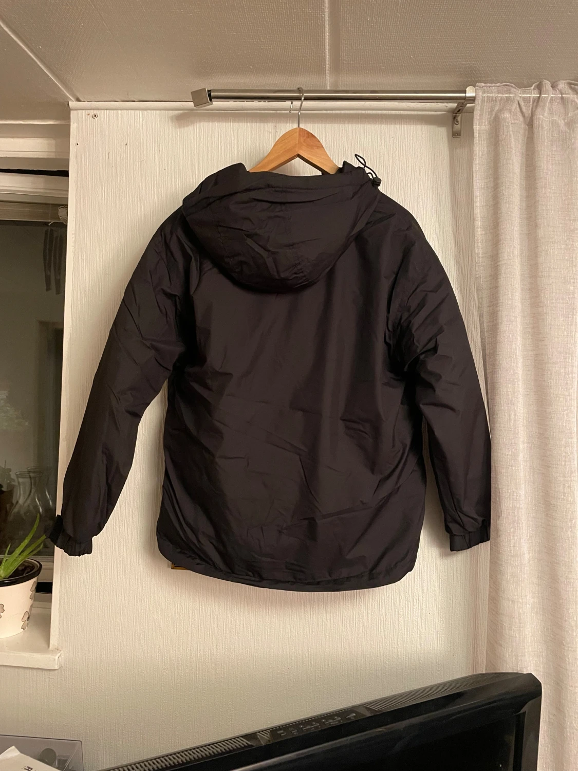 Svart Patagonia vinterjacka med huva! - 2