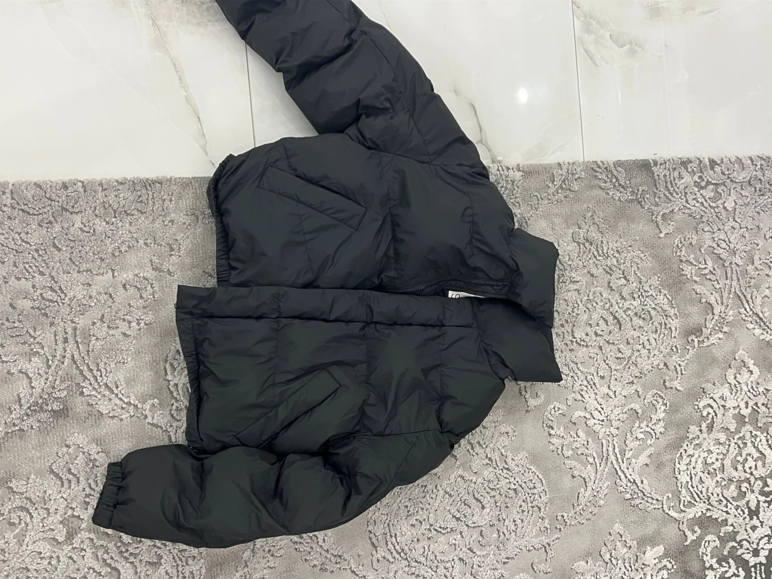 Svart pufferjacka från SHU - 1