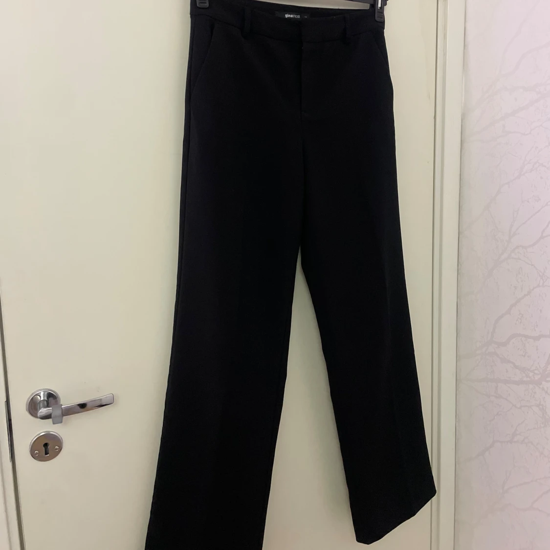 Svarta kostymbyxor Gina Tricot 34 - 3