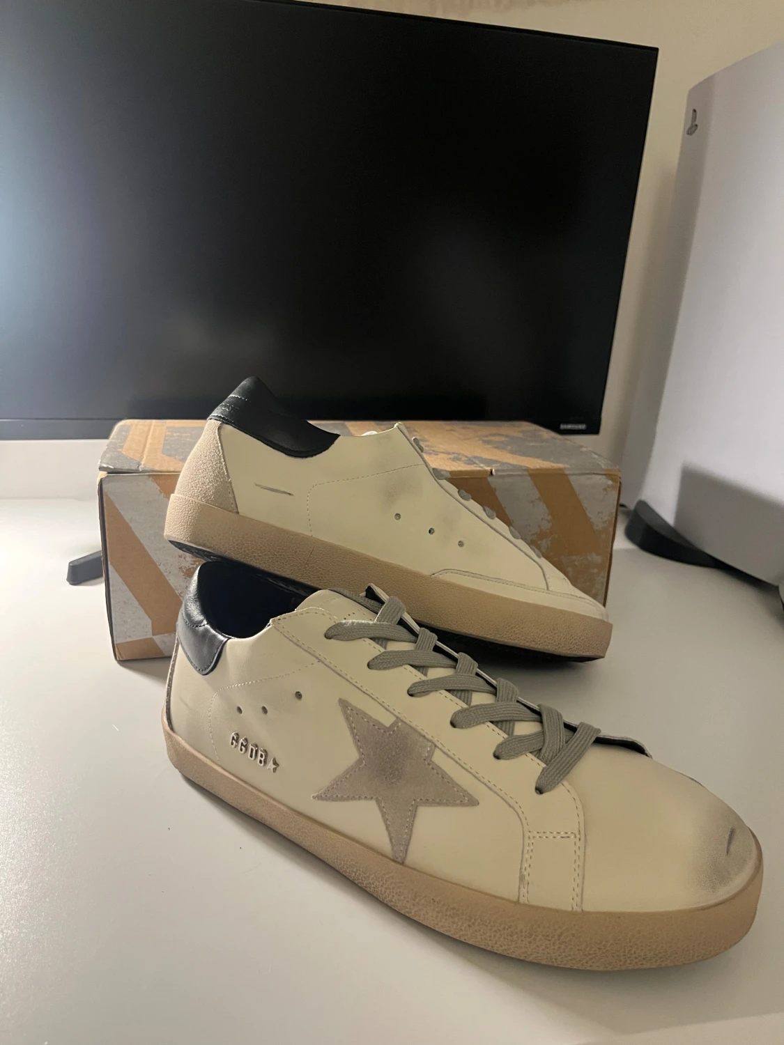 Golden Goose vita sneakers med stjärna - 2