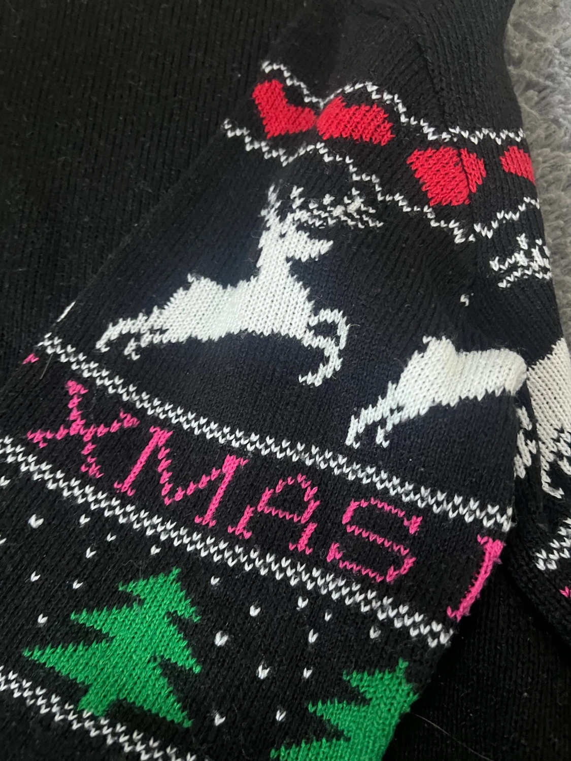 Svart jultröja med renar från H&M - 4