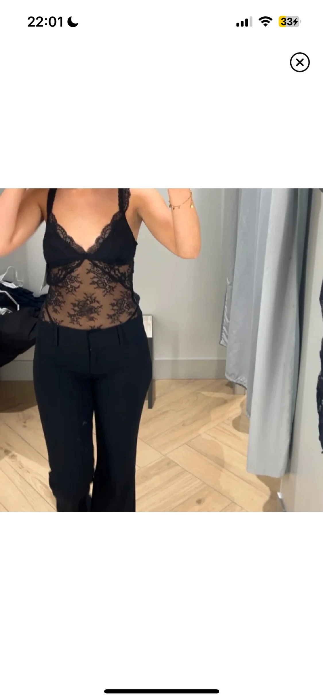 Svart spetskorsett med v-ringning - 1