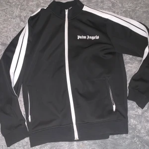 Palm Angels - Palm Angels tröja är till salu.