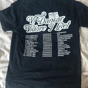 Hov1 Merch - Hov1 Merch från deras sista konsert 2025, i strl S. Aldrig använd