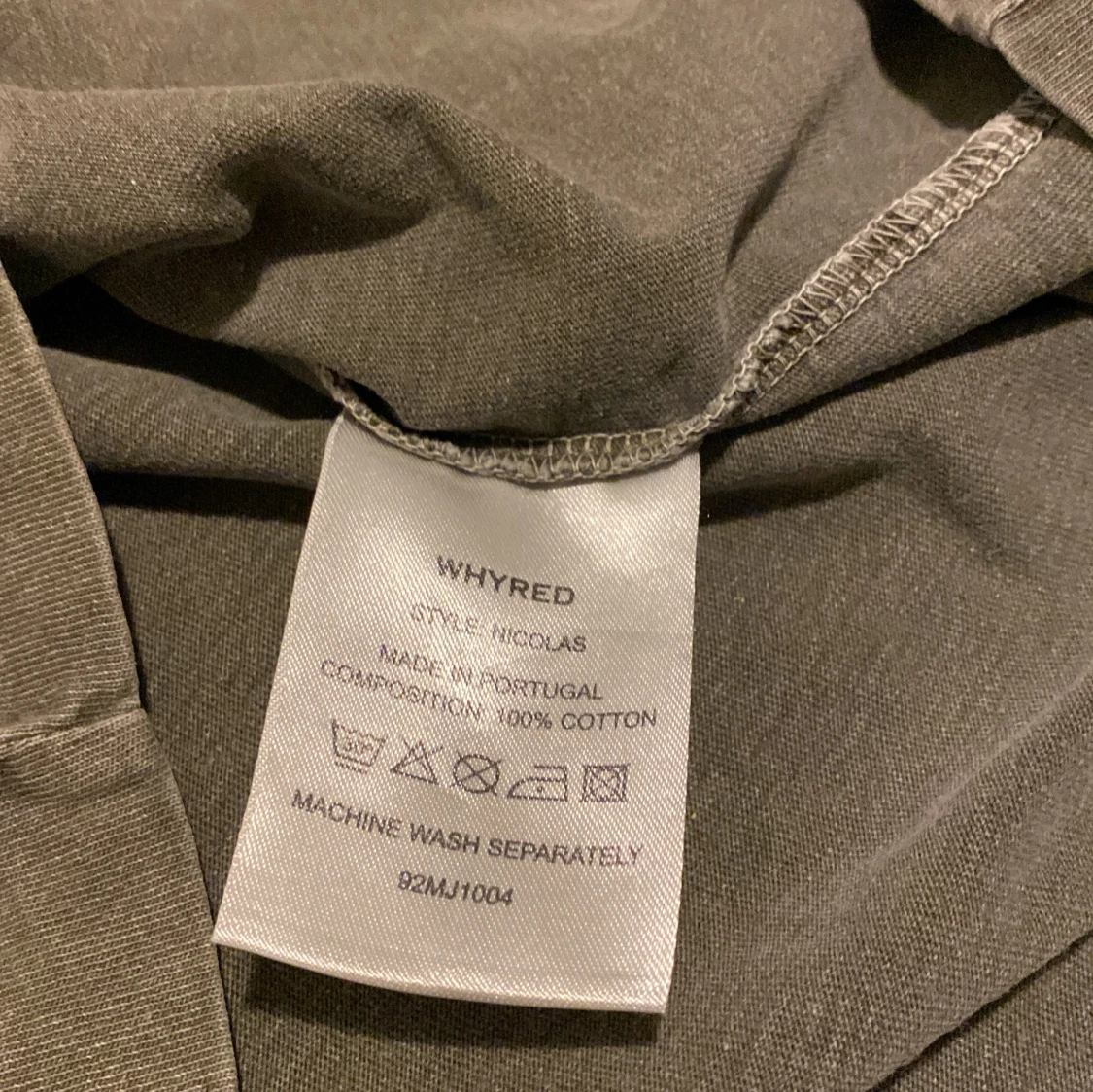 Grå/Grön T-shirt från Whyred - 2