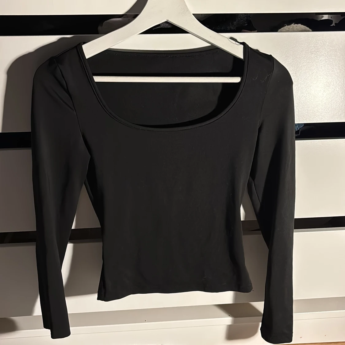 En enkel svart tröja från shein 