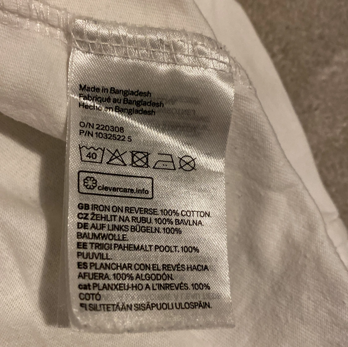 Vit t-shirt från H&M - 2