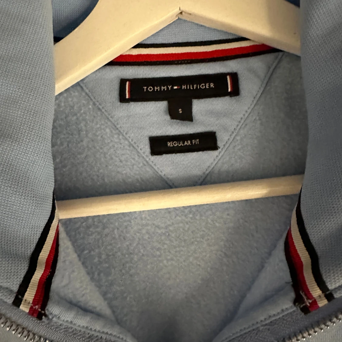 Ljusblå half zip från Tommy Hilfiger - 2