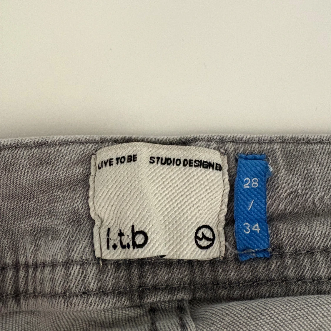 Grå jeans från l.t.b i boot cut model low waist - 3