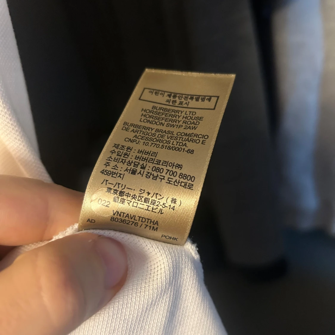 Vit Burberry pikétröja  - 4