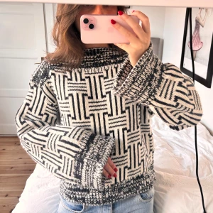 Stickad tröja  - Snygg stickad tröja 