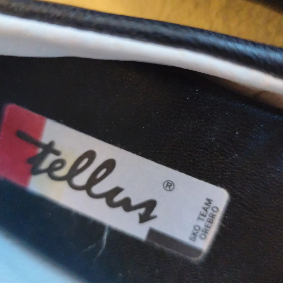 Svarta loafers från Tellus, storlek 39 - 1