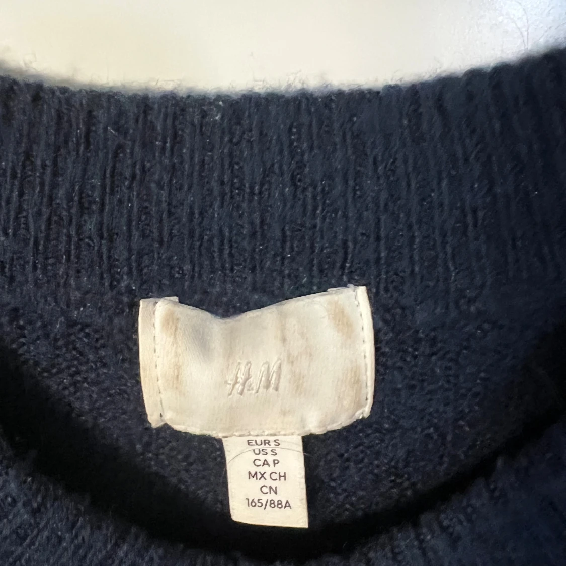 Mörkblå stickad tröja från H&M - 2