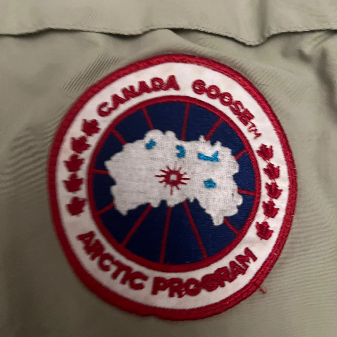 Beige Canada Goose parkas med päls - 2