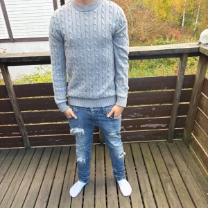 Selected homme kabbelstickad tröja. - Tja säljer en tvär skön selected homme kabbelstickad tröja i storlek m, Hör av er vid frågor!