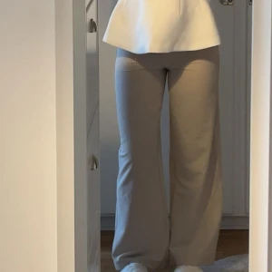 Kostymbyxor - Beigea kostymbyxor från Index (köpt utomlands). Knappt använda.