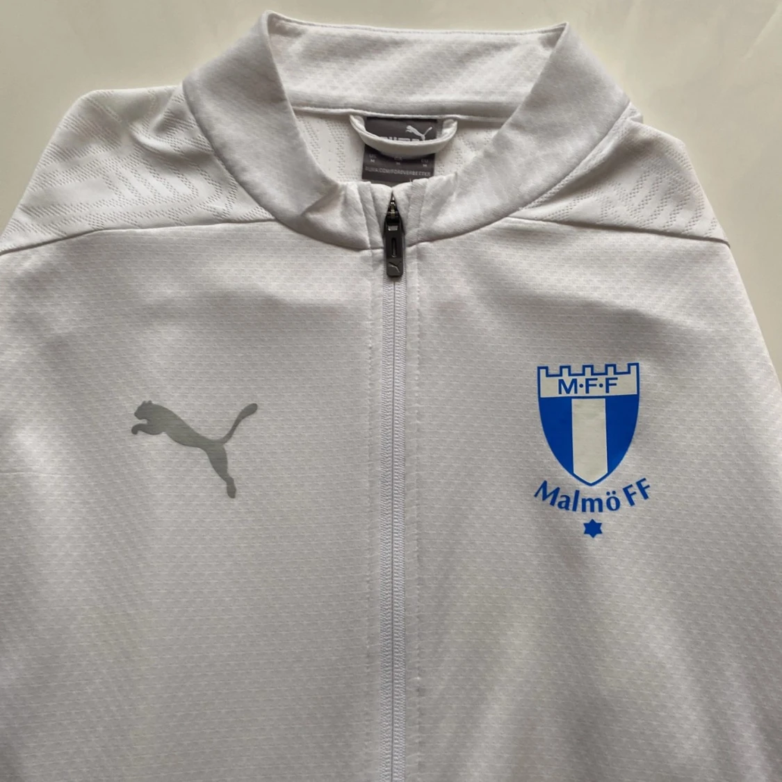 Vit jacka från Puma med Malmö FF-logga - 91
