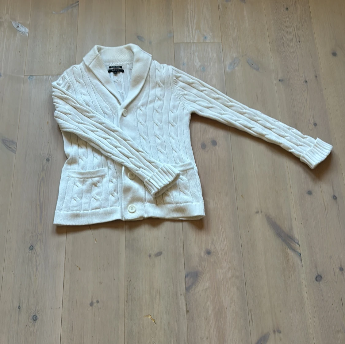 Vit kabelstickad kofta från GANT XS - 1
