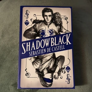 Shadowblack - Bra bok men säljer då den helt enkelt inte är min smak 