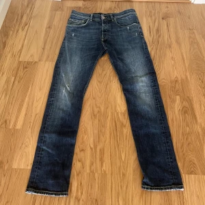 Dondup George - Snygga dondup jeans, ny pris 4500, skick 10/10