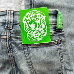 Ljus blå CHEAP MONDEY jeans - Super snygga ljusblå bootcut jeans från Cheap Monday. Helt oanvända efter som jag råka beställa fel storlek. Jeansen är även låga i midjan.💕