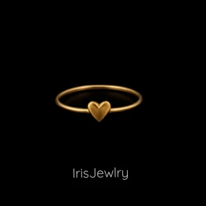 Hjärta ring guld - PRISET GÄLLER ENDAST VID KÖP AV BUNDLE MED SMYCKEN ÖVER 50 KR!! GRATIS GÅVA MED VARGE ORDER!! Finns även som julklapp! Supertrendig stockholmsstil tjejer, ring I guld. Hjärta ring justerbar smycke. Gjord av rostfritt stål, jag svarar och skickar alltid snabbt!