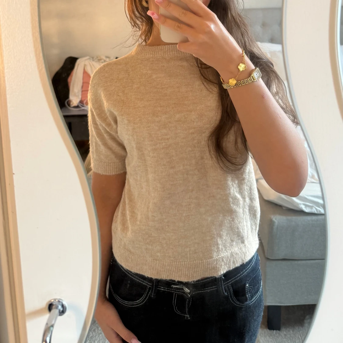 Beige stickad kortärmad tröja