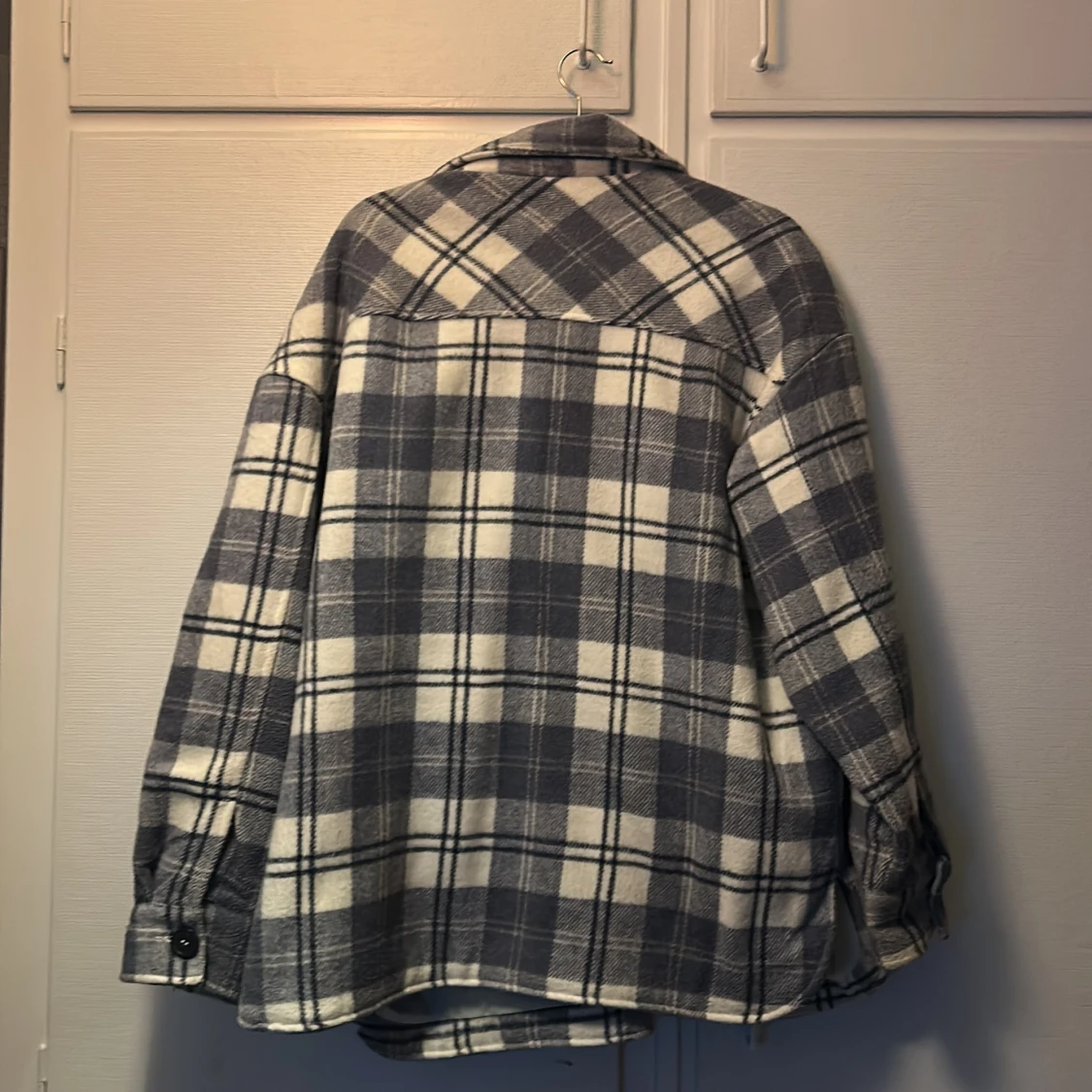 Rutig overshirt från 157 i grått och vitt - 2