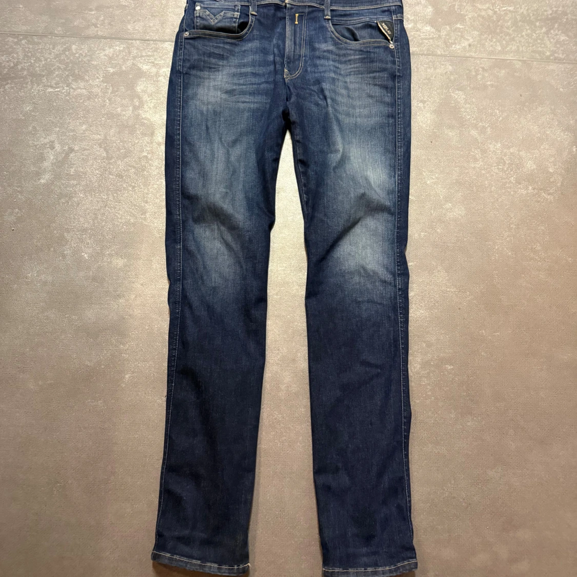 Mörkblå Replay jeans  - 1