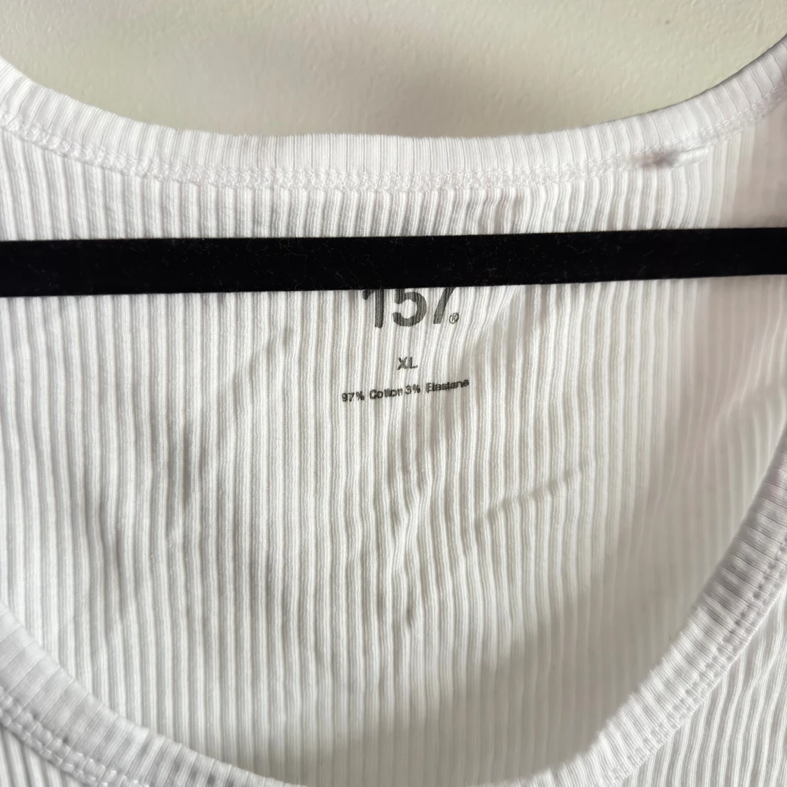 Vit ribbad linne  - 2