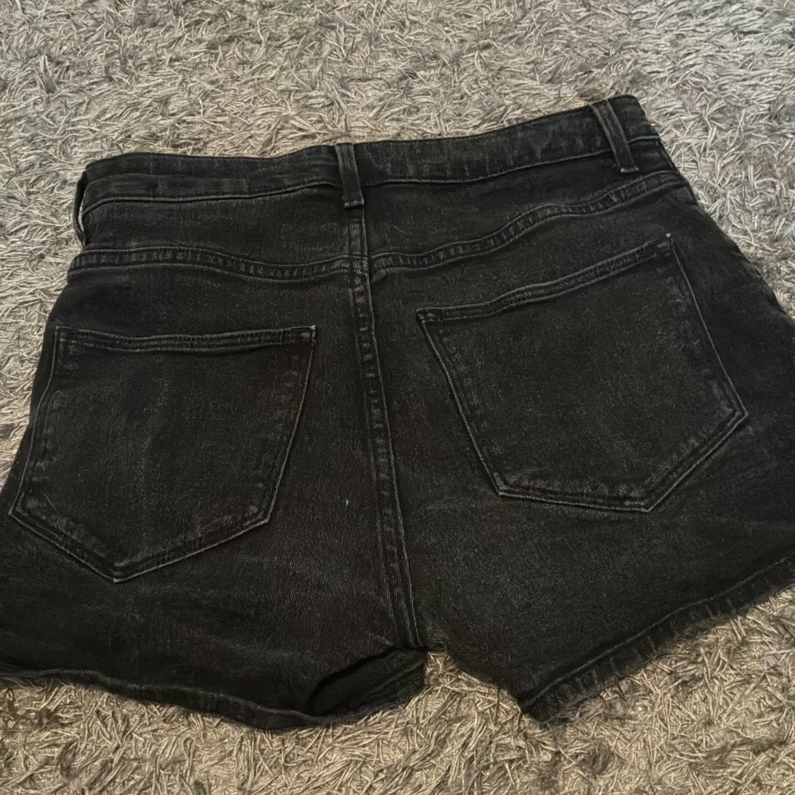 Svarta högmidjade jeansshorts &Denim - 1