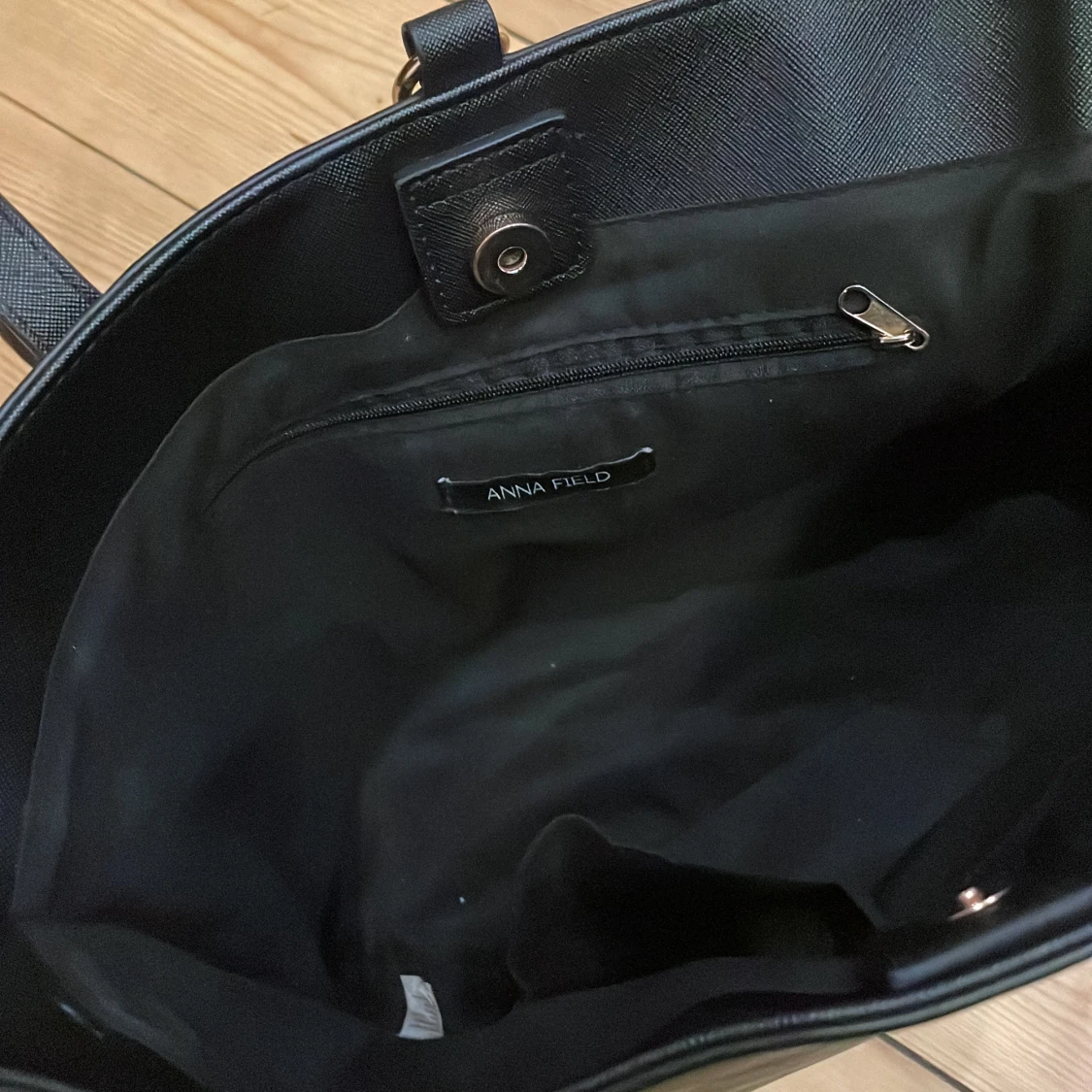 Väska från Anna Field - 2