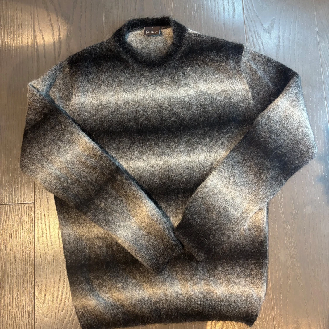 Randig stickad tröja Oscar Jacobson