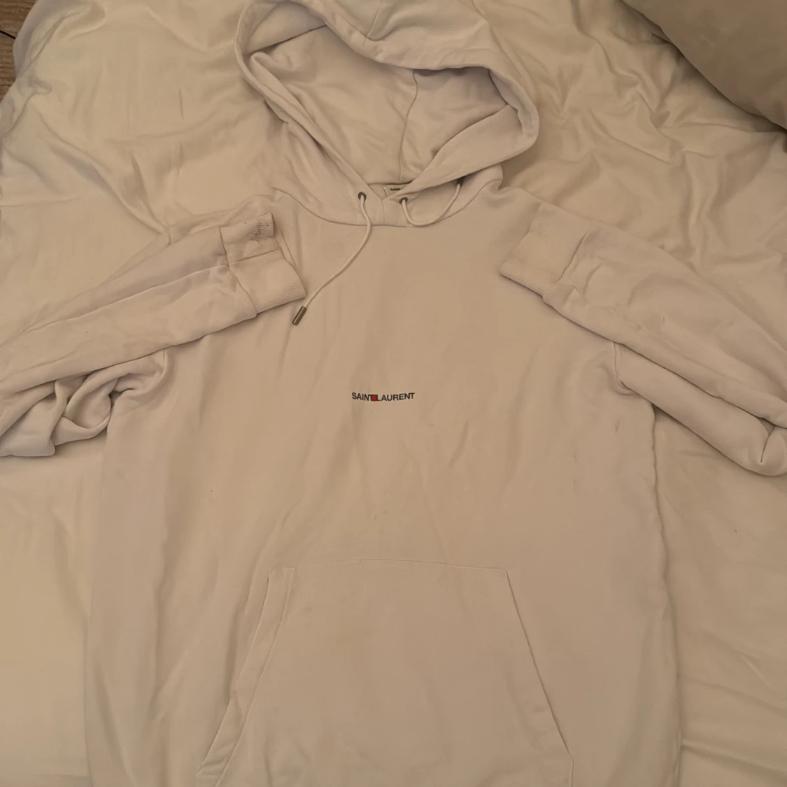 Vit hoodie från Saint Laurent