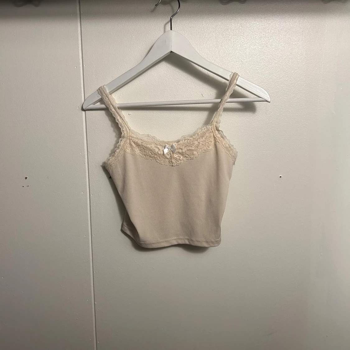 Beige spetslinnetopp från Romwe