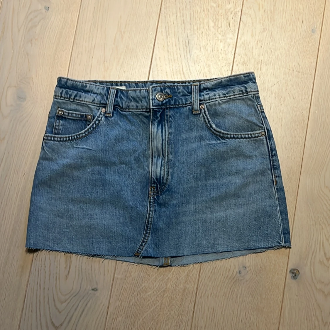 Blå jeanskjol från Zara